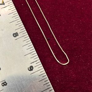 Fine gauge 18” sterling box chain.